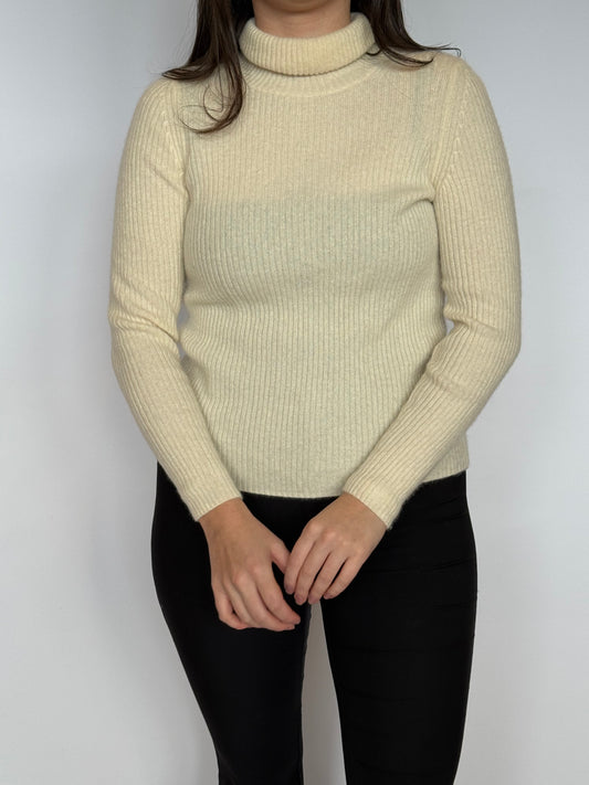White Cashmere Turtle Neck - 10