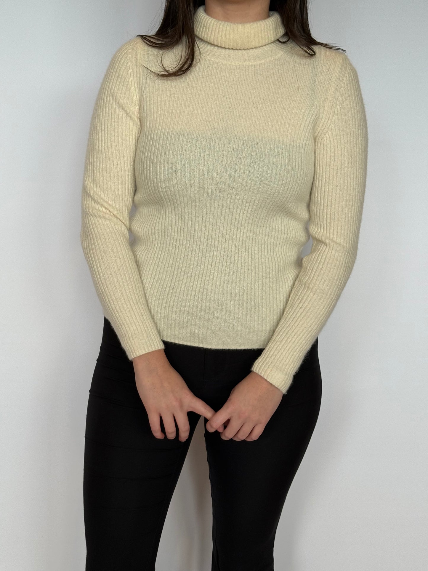 White Cashmere Turtle Neck - 10